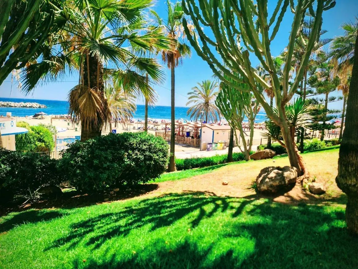 בית הארחה Room In Guest Room - Private Room In The Fishing Port Of מארבלה
